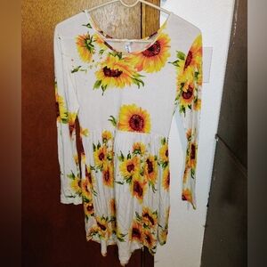 Himone Long Sleeved Floral Sunflower Dress Size Medium